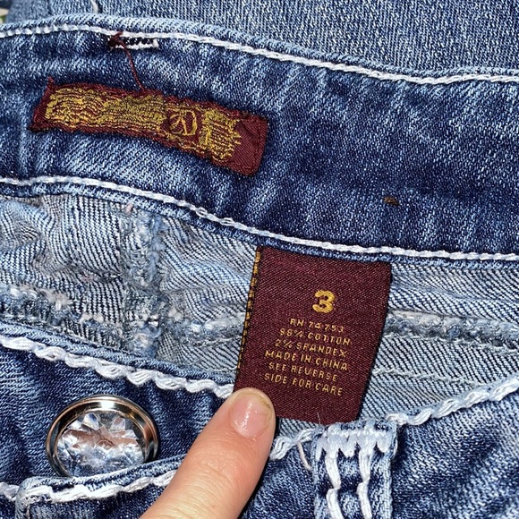 ZD ripped flared jeans. Size: 3. - Picture 4 of 6